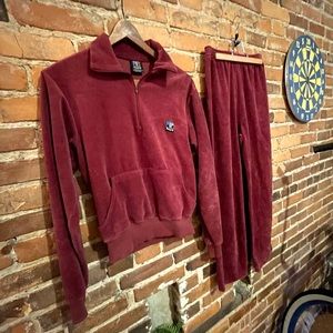 VINTAGE Pinnacle Tracksuit.